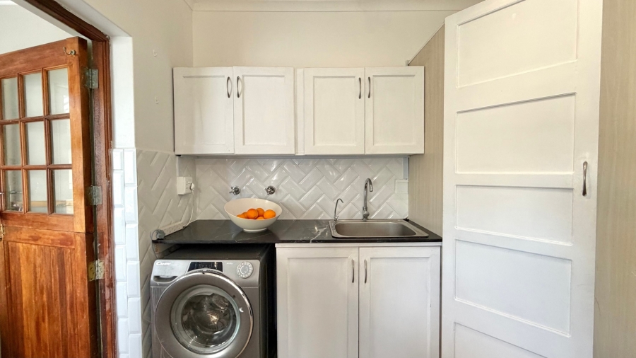 3 Bedroom Property for Sale in Heuningkloof Western Cape